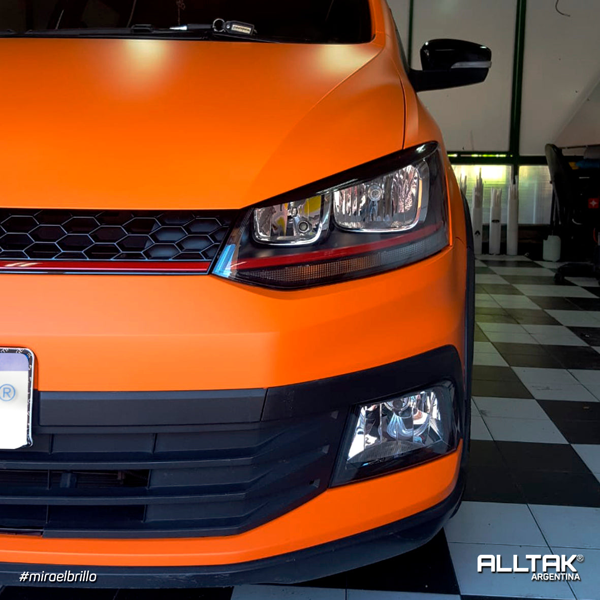 Vinilo Satin Orange - 18S36